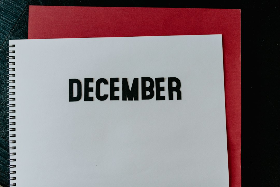 12月と書かれたカレンダーのイメージ画像(年末の寄附の締切のイメージ)