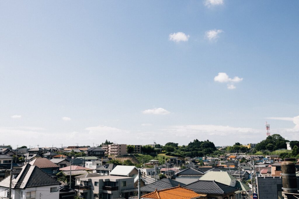 境町の住宅街と一戸建てが並ぶ街並みのイメージ