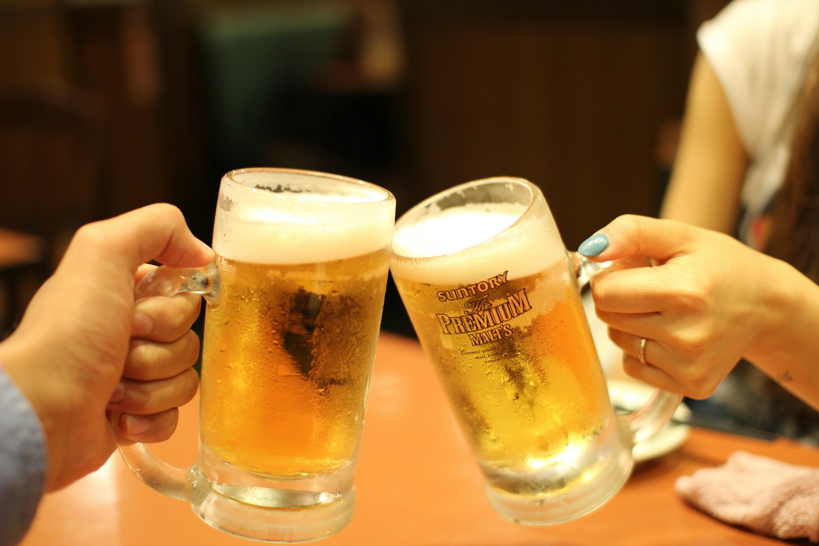 クラフトビールのグラスが並ぶイメージ画像(さかい河岸ブルワリーの実際の商品写真ではありません)